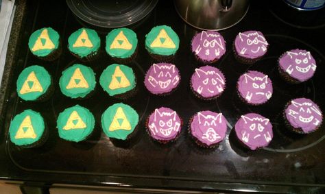 Zelda and Gengar cupcakes by iBEurNoob - Luke says Aiden wants cupcakes. I'm thinking these triforce cupcakes, or that pixilated link (made of mini cupcakes since it looks like it would require like 75 cupcakes), OR just cupcakes with a nice green swirl of ice cream. Zelda Party, Mini Cupcakes, Swirl, Zelda, Ice Cream, Happy Birthday, Deviantart, Birthday Party, Birthday