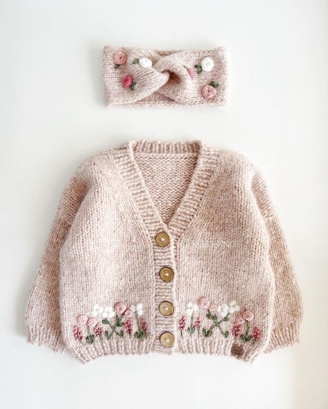 Crochet Baby Shrug, Knitting For Baby, Baby Cardigan Pattern, Crochet Baby Dress Pattern, Baby Frock Pattern, Baby Sweater Patterns, Crochet Baby Cardigan, Baby Sweater Knitting Pattern, Knitted Baby Cardigan