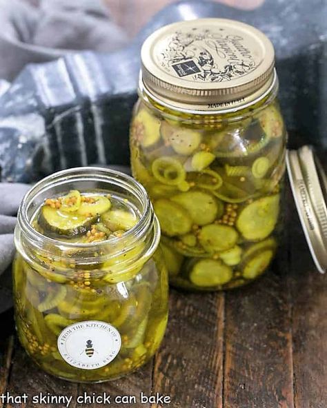 Easy Bread and Butter Pickles - Easy refrigerator pickles just like my mom used to make! Zesty Bread And Butter Pickle Recipe, Easy Sweet Bread, Sweet Dill Pickles, Sweet Pickles Homemade, Bread N Butter Pickle Recipe, Refrigerator Pickle Recipes, Pickle Recipes Homemade, Bread And Butter Pickles, Sweet Sauces