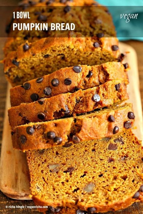 1 Bowl Vegan Pumpkin Bread Recipe - Vegan Richa Easy Pumpkin Loaf, Pumpkin Bread Recipe Easy, Chocolate Chip Bread Recipe, Double Recipe, Pumpkin Dish, Vegan Pumpkin Bread, Indian Vegan, Fall Vegan Recipes, Vegan Richa