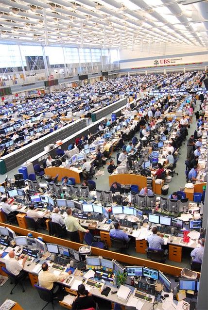 Trading Floor, Gold Trading, Andreas Gursky, Trading Desk, Teknologi Gadget, Crypto Money, Office Partition, Trading Courses, Investment Banking