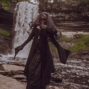 Goth Fashion Victorian, Goth Black Women, Dark Goth Aesthetic, Ethereal Goth, Black Goths, Romantic Goth Aesthetic, Black Goth Girl, Mary On A Cross, Goth Culture