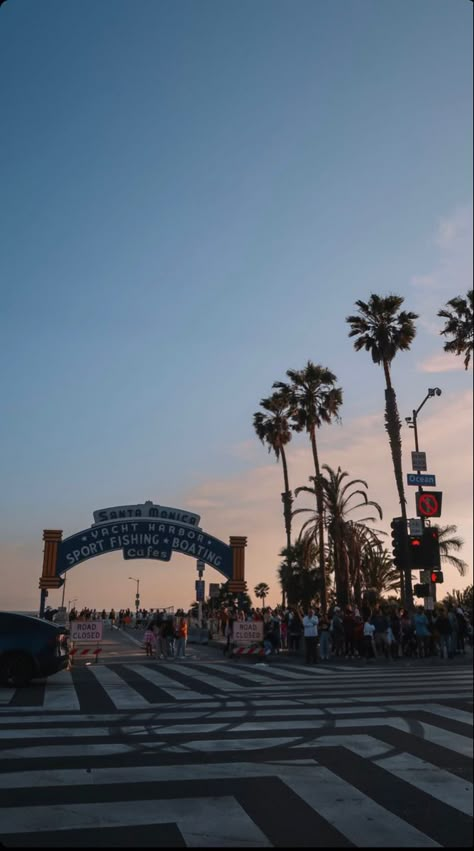 Santa Monica Aesthetic, Summer In Usa, Los Angeles Wallpaper, Angeles Aesthetic, Los Angeles Aesthetic, St Monica, California Aesthetic, Waiheke Island, Los Angeles Travel