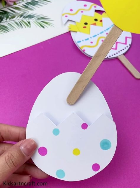 Easter Egg Chick Craft Using Popsicle Stick Check more at https://www.kidsartncraft.com/easter-egg-chick-popsicle-craft-tutorial/ Easter Crafts Popsicle Sticks, Easter Ice Cream, Popsicle Craft, Chick Craft, Easter Chick Craft, Craft Preschool, Hatching Chicks, Popsicle Crafts, Ice Cream Stick