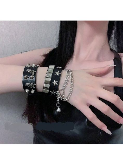 Conjunto de 2 pulseras estilo punk con remaches en forma de estrella de PU para mujeres y hombres, joya de roca gótica oscura del hip hop, brazalete con cadena de amor, accesorios de hip hop Negro Miedoso   Poliuretano     Women Fashion Jewelry, size features are:Bust: ,Length: ,Sleeve Length: Leather Bracelet For Women, Hip Hop Accessories, Dark Girl, Hip Hop Women, Gothic Bracelet, Rock Jewelry, Estilo Punk, Style Punk, Black Bracelets