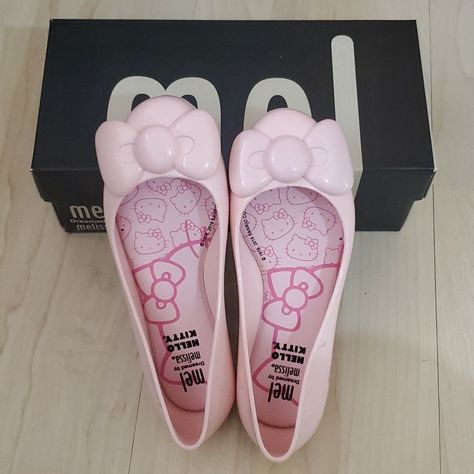 Pink Hello Kitty Stuff, Cute Christmas Wishlist Ideas, Hellokitty Shoes, Hello Kitty Santa, Hello Kitty Things, Hello Kitty Boots, Hello Kitty Merchandise, Hello Kitty Shoes, Hello Kitty House