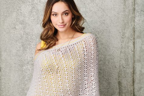 Free lacy crochet poncho pattern Poncho Pattern Free, Poncho Crochet Pattern, Crochet Poncho Pattern, Art Knitting, Crochet Shawl Free, Lacy Crochet, Sewing Crochet, Crochet Poncho Free Pattern, Poncho Crochet