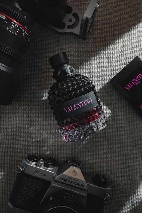 Best fragrance for date and winter season Valentino Born In Roma Intense, Valentino Cologne, Born In Roma Intense, Valentino Born In Roma, Valentino Perfume, Perfume Men, Born In Roma, Gucci Perfume, Best Mens Cologne