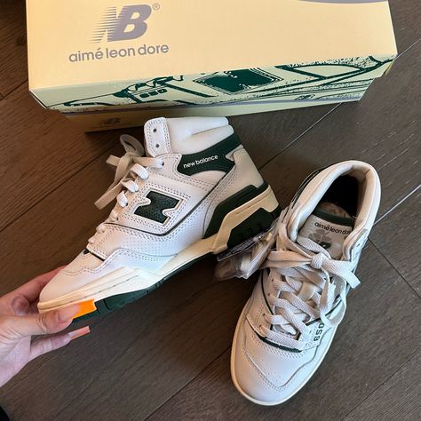 Aime Leon Dore 650r New Balance 650r | Green | Uk3.5 - Brans New - Never Worn - New With Tags - Eur36/Us 5.5 Women/ Us4 Men - Comes With Both Green And White Extra Laces ( See The Second Post ) - No Flaws Or Defects - Comes With Original Box - Selling Because I Ordered A Wrong Size - Open To Offers #Ald #Aimeleondore #Newbalance #Deadstock #Sneakers Nike High Tops Vintage Sneakers Brown Sneakers Women, Olive Sneakers, Leon Dore, Nike High Tops, Nike High, Aime Leon Dore, Vintage Sneakers, New Balance Sneakers, Brown Sneakers