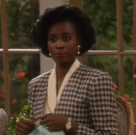 Janet Hubert, Aunt Viv, Prince Aesthetic, Business Clothes, 90s Sitcoms, Fresh Prince Of Bel Air, Prince Of Bel Air, Fresh Prince, Princess Art