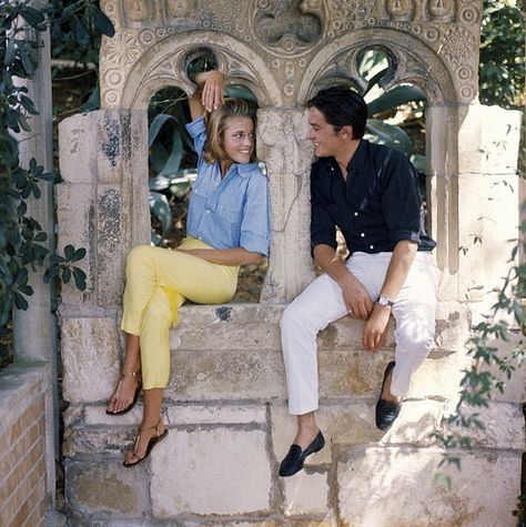 Jane Fonda and Alain Delon on location at the villa Torre Clementine in Villefranche for the filming of René Clément's 'Les Félins', photo by Francois Pages, 1963 Winter Typ, Actrices Hollywood, Alain Delon, Jane Fonda, Steve Mcqueen, Old Hollywood Glamour, French Riviera, Old Hollywood, In Hollywood