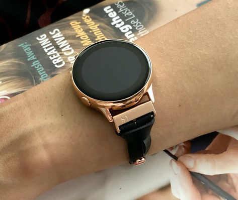 Fossil Smart Watch, Gold Galaxy, Rose Gold Apple Watch, Gold Apple Watch, Jewelry Bracelets Gold, Samsung Galaxy Watch, Watch Model, Women Accessories Jewelry, Leather Band