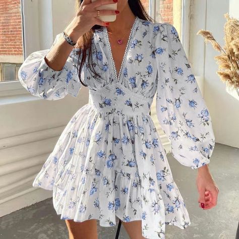 Features: Style:Casual Occasion: Daily Material: Polyester Neckline: V Neck Sleeves: Long Sleeves Pattern: Floral Print Type: Casual Summer Daily Dresses Season: Summer Size Bust Waist Length Unit cm inch cm inch cm inch S 80 31 64 25 81 32 M 84 33 68 27 82 32 L 88 35 72 28 83 33 XL 92 36 76 30 84 33 2XL 96 38 80 31 85 33 3XL 100 39 84 33 86 34 Lace Lanterns, Vestidos Halter, Lace Trim Shorts, Lantern Sleeve Dress, Jeans Cargo, Short Lace Dress, Maxi Robes, Weave Style, Long Sleeve Short Dress