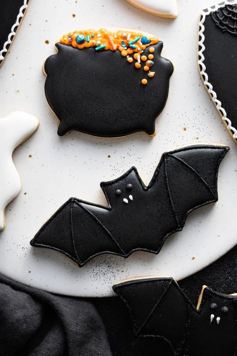 Halloween Royal Icing Cookies, Halloween Decorated Sugar Cookies, Halloween Royal Icing, Best Royal Icing Recipe, Halloween Sugar Cookies, Royal Icing Recipe, Decorated Sugar Cookies, Cutout Sugar Cookies, Sprinkle Cookies