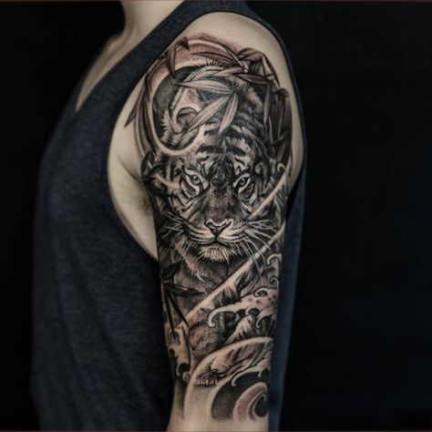 Tiger Half Sleeve done by Winson Tsai (ig: @wt_tattoo) at Chronic Ink Toronto. Tiger Half Sleeve Tattoo, Tiger Tattoo On Shoulder, Traditional Chicano Tattoos, Lion Sleeve, Tattoo Half Sleeve, Rabe Tattoo, Gangster Tattoo, Koi Tattoo Sleeve, Half Sleeve Tattoo Stencils