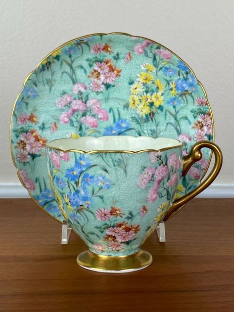 Shelley MELODY CHINTZ #13382 Gold Footed Cup & Saucer Shelley Tea Cups, Beautiful Kitchenware, Chintz China, Floral Chintz, Pretty Tea Cups, Vintage Tea Cup, Cuppa Tea, Vintage Teacups, Teapots And Cups