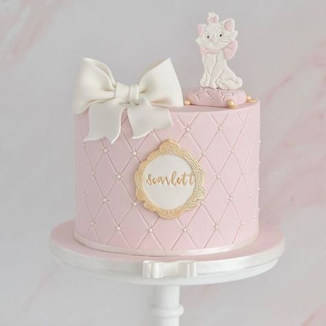 Marie Birthday Cake, Marie Birthday Party, Ballerina Birthday Party Cake, Pink Bow Cake, Quilted Cake, Bow Cake, Baby Shower Cakes Girl, Bow Cakes, Ballerina Birthday Parties