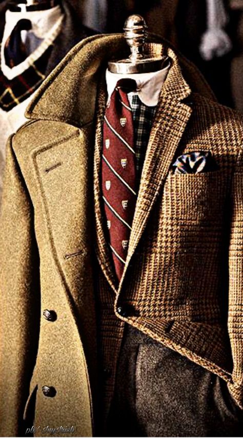 English Country Style Outfits, Winter Logo, Mens Tweed Suit, Gentleman Mode, Classic Gentleman, Proper Attire, Dapper Outfit, Preppy Mens Fashion, Bohemia Style