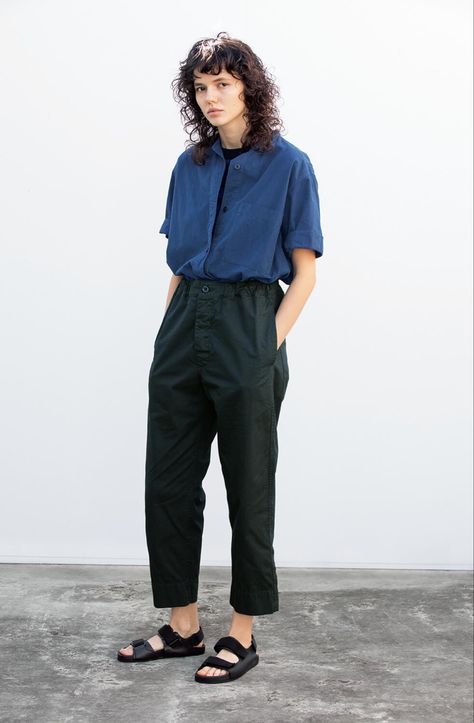 Queer Formal Wear Summer, Queer Office Outfit, Queer Spring Outfits, Baggy Business Casual, Queer Workwear, Queer Office Fashion, Nonbinary Femme Fashion, Non Binary Business Casual, Queer Work Outfits