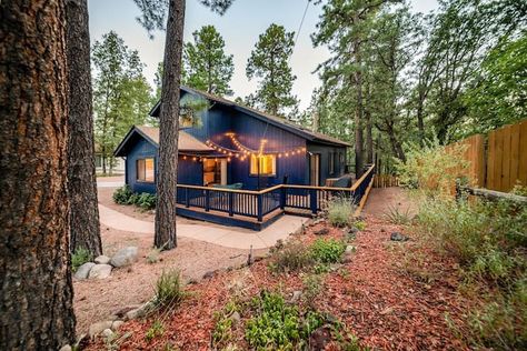 Outdoor Patio Grill, Arizona Houses, Retro Apartment, Enjoy With Friends, Triangle House, Fireplace Pictures, Patio Grill, Flagstaff Arizona, Bohemian House