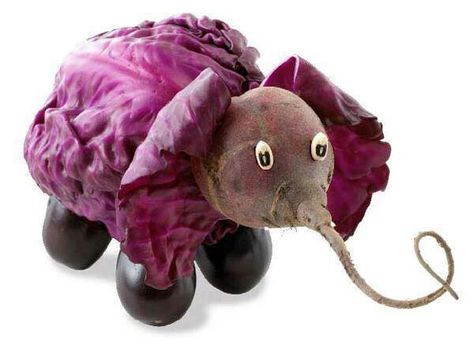 Sweet elephant Vegetable Animals, Veggie Art, Decorações Com Comidas, Fruit Animals, Purple Elephant, Food Sculpture, Fruit And Vegetable Carving, Creative Food Art, Vegetable Carving