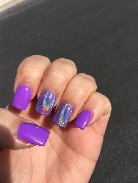 Purple hologram nails Hologram Nails, Holo Nails, Ten Nails, Natural Nail Art, Makeup Hacks Beauty Secrets, Nails For Kids, Acrylic Nail Art, Holographic Nails, Unique Acrylic Nails