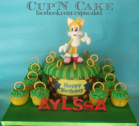 Tails cake from Sonic the hedgehog Sonic And Tails Birthday Party, Sonic And Tails Cake, Sonic And Tails Birthday Cake, Sonic Tails Cake, Tails Cake Sonic, Tails Birthday Cake Sonic, Tails From Sonic Birthday Cake, Knuckles Cake Sonic, Golden Sonic Cake