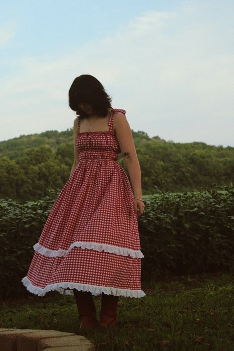 Gingham Cottagecore, Red Gingham Dress, Simple Dress Casual, Red And White Gingham, Red Gingham, White Eyelet, Gingham Dress, White Striped Dress, Really Cute Outfits