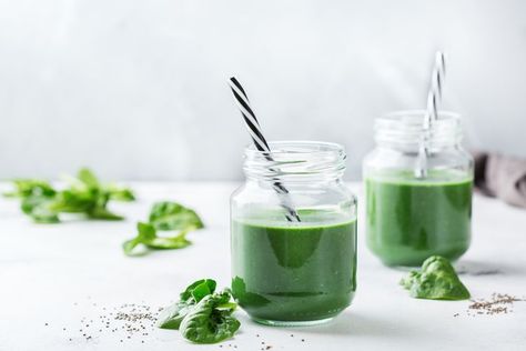 The Health Benefits of Liquid Chlorophyll Cucumber Juice Benefits, Tropical Green Smoothie, Green Tea Smoothie, Smoothie Detox, Aip Paleo, Avocado Smoothie, Sticky Toffee, Buttery Cookies, Green Smoothies