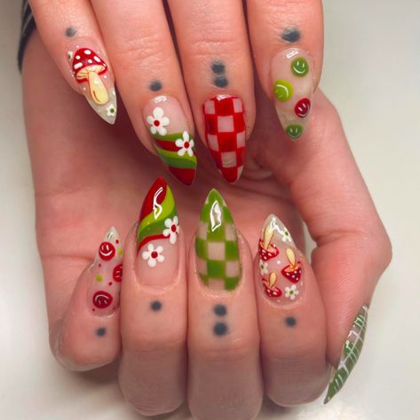 21+ Mystical Mushroom Nails to Try Now - ♡ July Blossom ♡ Cottagecore Nails, Nails Yellow, Hippie Nails, Mode Hippie, Colorful Nails, Fire Nails, Funky Nails, Cute Nail Designs, Pretty Acrylic Nails