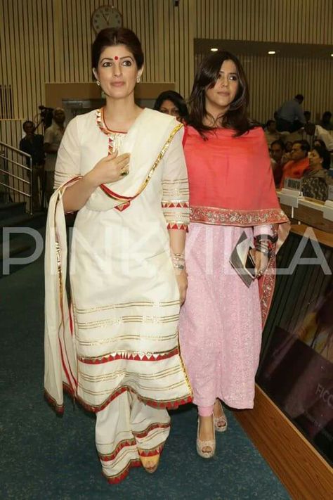 Twinkle khana and Ekta Kapoor for an event Ekta Kapoor, Twinkle Khanna, Designer Punjabi Suits, Gotta Patti, Indian Designer Suits, Long Kurti Designs, Pakistani Fashion Party Wear, Kurta Neck Design, Salwar Kamiz