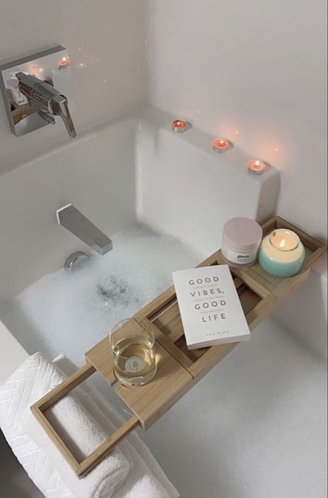 Bath Aesthetic, Healthy Girl, Healthy Lifestyle Inspiration, Bath Tub, Night Routine, Mind Body Soul, Bubble Bath, Bath Caddy, My New Room