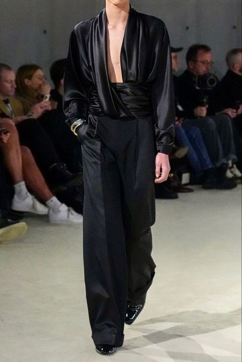 Ysl Menswear 2023, Ysl Menswear, Saint Laurent Fall 2023, Ysl Men, Ysl Outfit, Demure Outfit, Chic For Men, Saint Laurent Menswear, Fall 2023 Menswear