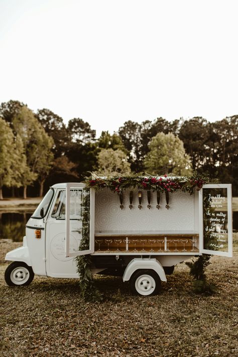 Prosecco Van, Truck Wedding, Bar Mobile, Food Truck Wedding, Mobile Bars, Lowcountry Wedding, Coffee Carts, Mobile Bar, Martha Stewart Weddings