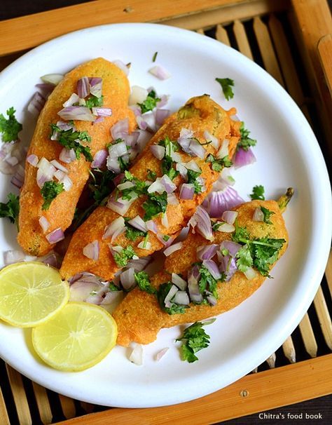 Andhra style stuffed chilli bajji recipe - Mirapakaya bajji for teatime ! Andhra Recipes Telugu Vegetarian Food, Andhra Pradesh Food, Telugu Food, Mirchi Bajji, Bajji Recipe, South Indian Snacks, Andhra Recipes, Desi Street Food, Food Indian