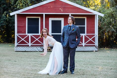 (20) Marisha Ray on Twitter: "Hey @matthewmercer! Happy Anniversary. 😘❤️ https://t.co/PibjwQ4xRo" / Twitter Marisha Ray Wedding, Nerdy Couple, Marisha Ray, Matt Mercer, Matthew Mercer, Critical Role Campaign 2, Critical Role Characters, Critical Role Fan Art, Vox Machina