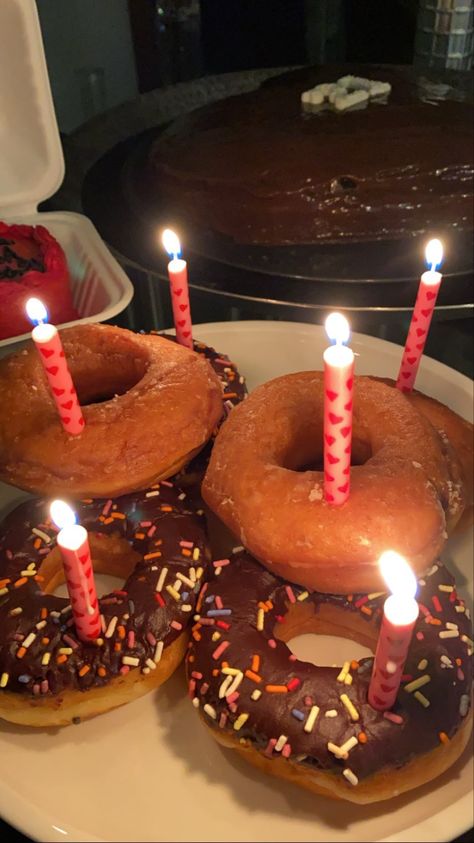 Birthday Donut Cake, Donut Candles, Donut Birthday Cake, Donut Tower, Christmas Donuts, Donut Cake, Birthday Aesthetic, Birthday Donuts, 23rd Birthday