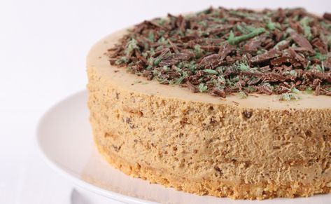 ... Peppermint Crisp Tart Recipe, Peppermint Crisp Tart, Peppermint Crisp, Caramel Treats, African Dessert, Caramel Desserts, Tart Dessert, Pastry Tart, Tart Recipe