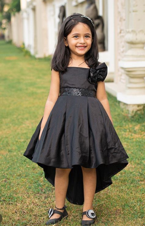 Frocks For Kids Designer, Traditional Frocks For Kids, Simple Frock Designs For Kids, Kids Gown Design Simple, Frock Designs For Girl Kids, Frock Design Girl, Designer Frocks For Kids, Fancy Frocks For Kids, Frock Models For Kids