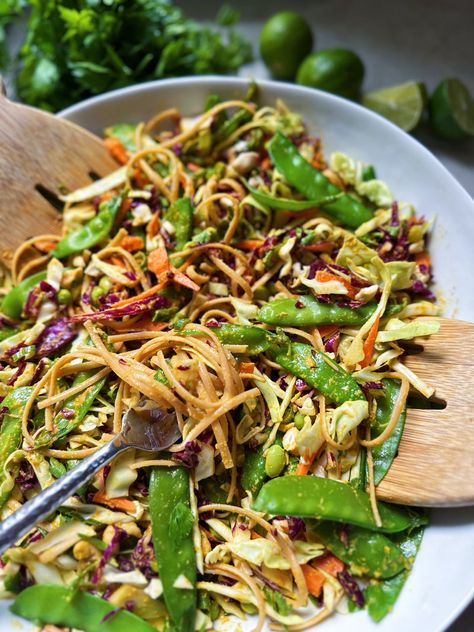 Spring Roll Noodle Bowl w/ Carrot Ginger Peanut Dressing - Tasty As Fit Ginger Peanut Dressing, Carrot Ginger Dressing, Vegetarian Spring Rolls, Spring Roll Bowls, Ginger Beef, Spring Roll Recipe, Peanut Dressing, Peanut Noodles, Egg Roll Recipes