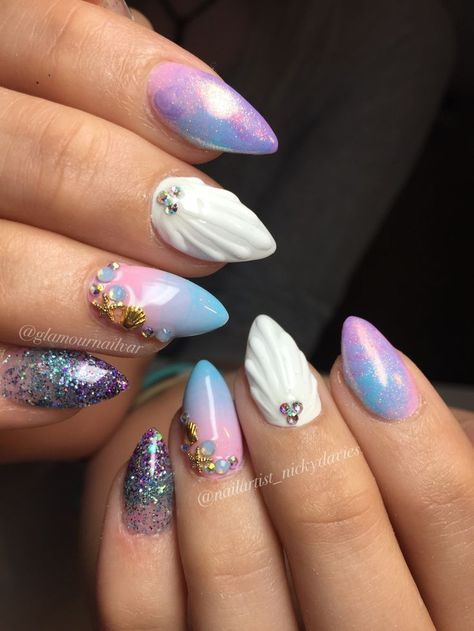 Acrylic Summer Nails Almond, Nail Hot, Cute Easy Nail Designs, Ongles Gel French, Mermaid Nail Art, Nail White, Summer Nails Almond, Mermaid Nail, Sea Nails