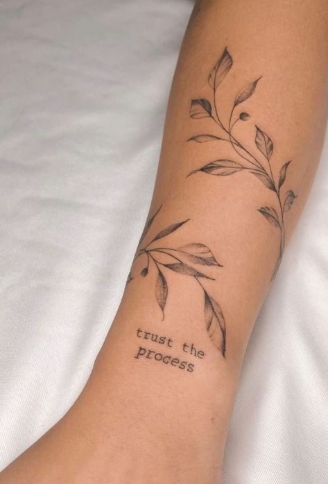 Spade Tattoo, Wrap Tattoo, Hourglass Tattoo, Tattoos For Women Flowers, Crow Tattoo, Tato Lengan, Simple Tattoo Designs, Wrist Tattoos For Women, Editing Tips