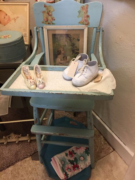 Antique High Chairs, Vintage High Chairs, Antique Booth, Paint Inspiration, High Chairs, Baby High Chair, Baby Things, Baby Decor, Shower Decorations