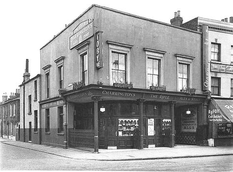 The Rifle pub Fulham Palace Rd, 1937 England Buckingham Palace, Buckingham Palace Exterior, Fulham Palace, Birmingham Pubs, Historic London, Historic Pubs In London, Kensington And Chelsea, London Pubs, London History