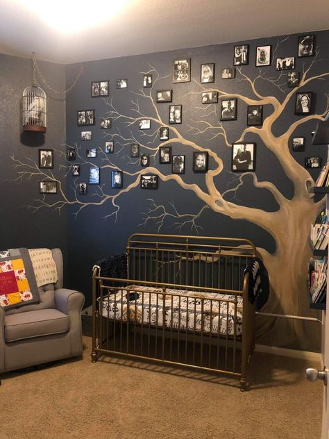 Harry Potter Baby Room, Black Family Tree, Harry Potter Baby Nursery, Ideas Decoracion Salon, Small Room Nursery, Night Nursery, Nursery Planning, Harry Potter Nursery, Harry Potter Room Decor