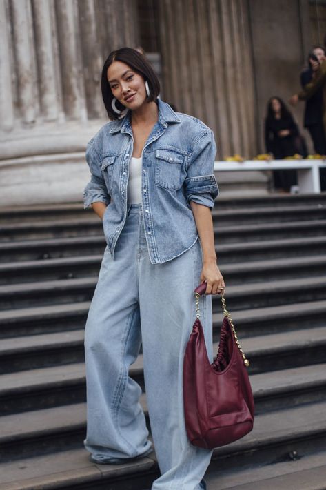 Looks Jeans, Fashion Trend Forecast, London Fashion Week Street Style, Style Casual Chic, Outfit Jeans, London Street Style, Street Style Trends, Denim Trends, Spring Fashion Trends