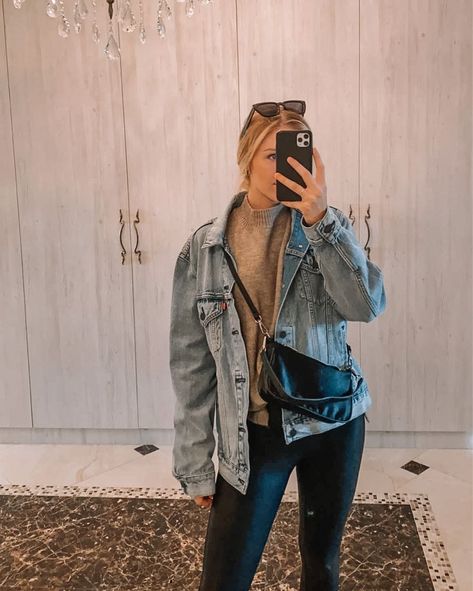 All Yours Boyfriend Tee Cloud curated on LTK Denim Jacket Outfit Fall, Oversized Denim Jacket Outfit, Outfit Denim Jacket, Fitted Jean Jacket, Outfit Denim, Boyfriend Jacket, Denim Jacket Outfit, Oversized Jean Jacket, Simple Clothing