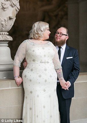 Second Marriage Dress, Plus Size Elopement Dress, Fat Bride, Plus Size Wedding Dresses With Sleeves, Casual Bride, Glam Wedding Dress, Plus Size Brides, Unconventional Wedding Dress, Bride Groom Photos