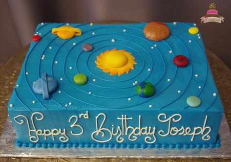 Solar System Sheet Cake, Solar System Cake Ideas, Planet Cake Ideas, Space Cake Ideas, Space Birthday Party Food, Solar System Birthday, Space Cakes, Solar System Cake, Planet Birthday