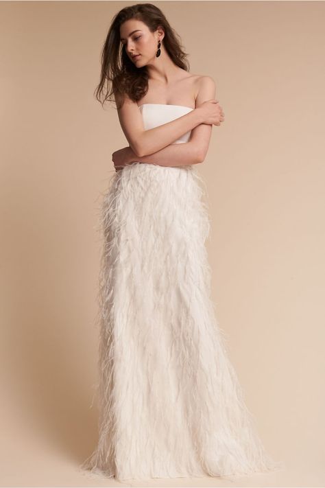 Price: $1,300 (originally $2,200) / Sizes: 0–14 Feather Wedding Dresses, Bridal Capes, Wedding Dress With Feathers, Unusual Dresses, Bhldn Wedding Dress, Bhldn Wedding, Feather Wedding, Bridal Cape, Grace Loves Lace